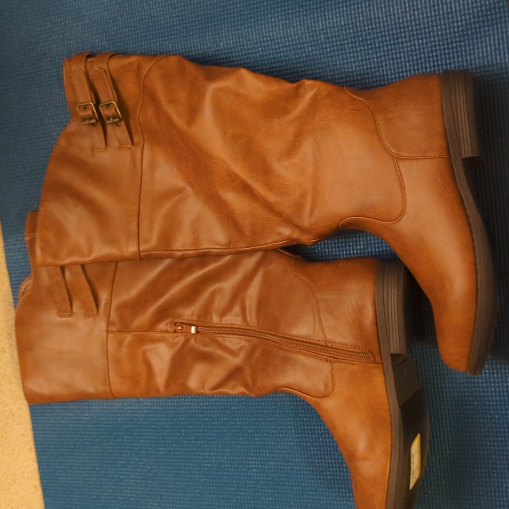 Brown high boots with stretchy top